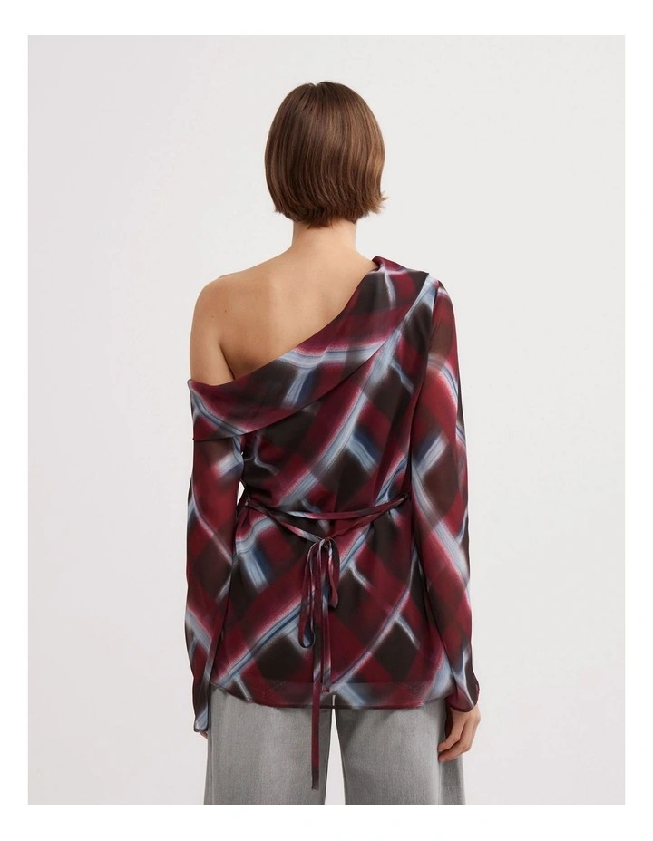 Asymmetric Shoulder Top in Fade Check image 5