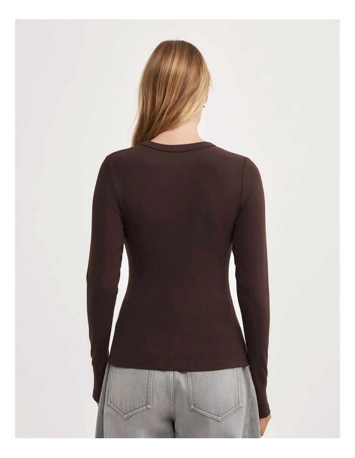 V-neck Long Sleeve Top in Espresso image 5