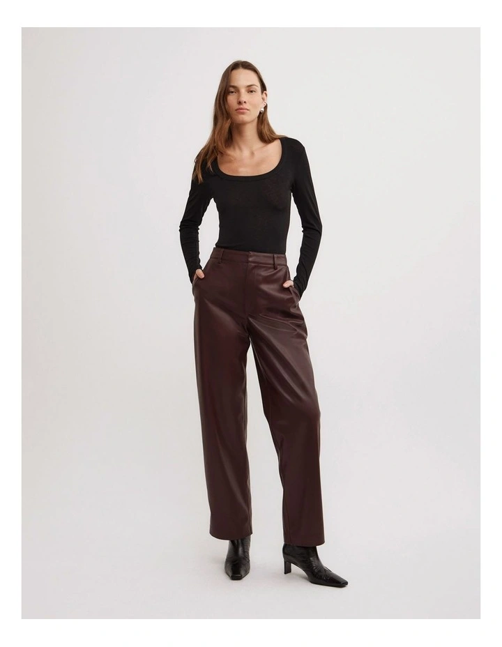 Scoop Neck Long Sleeve Top in Black image 4