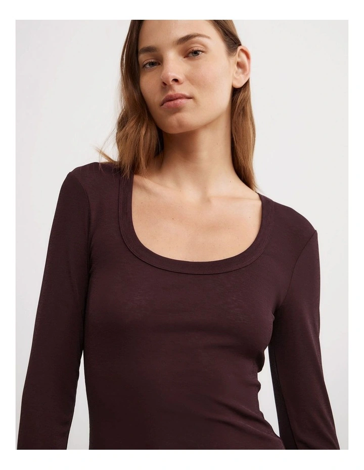Scoop Neck Long Sleeve Top in Wine image 3
