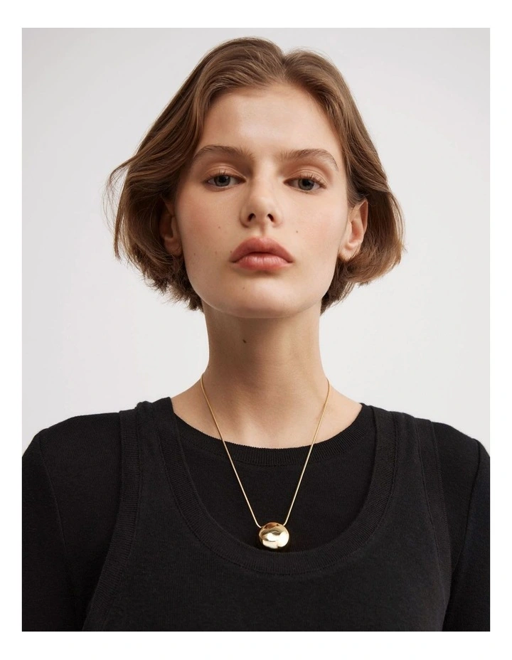 Stella Necklace in Gold image 6