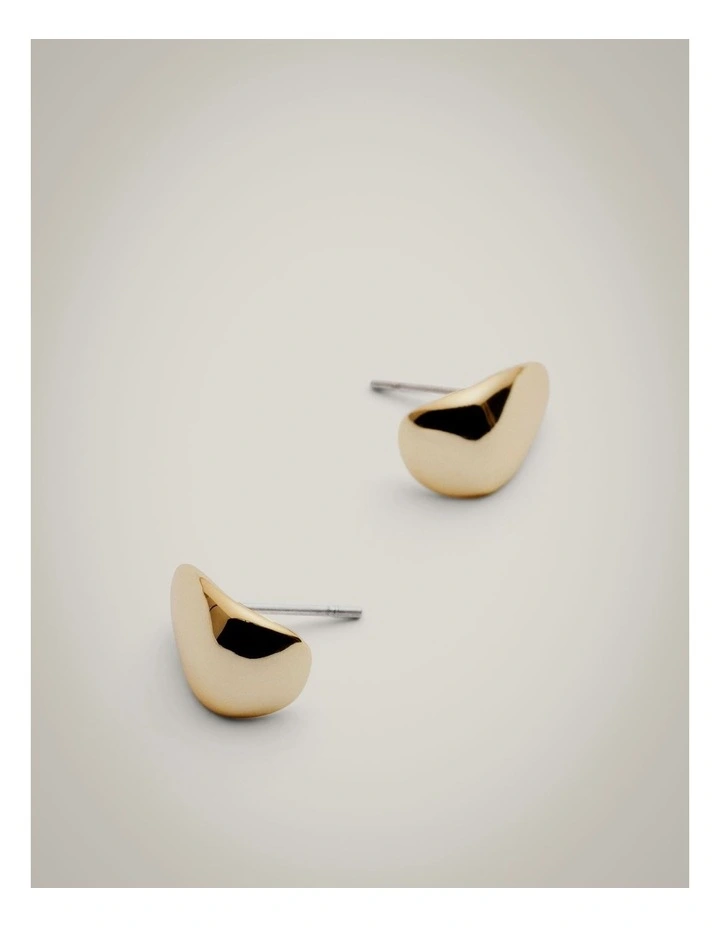 Hayley Huggie Earring Set in Gold image 4