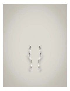 Rumi Pearl Earring in Silver