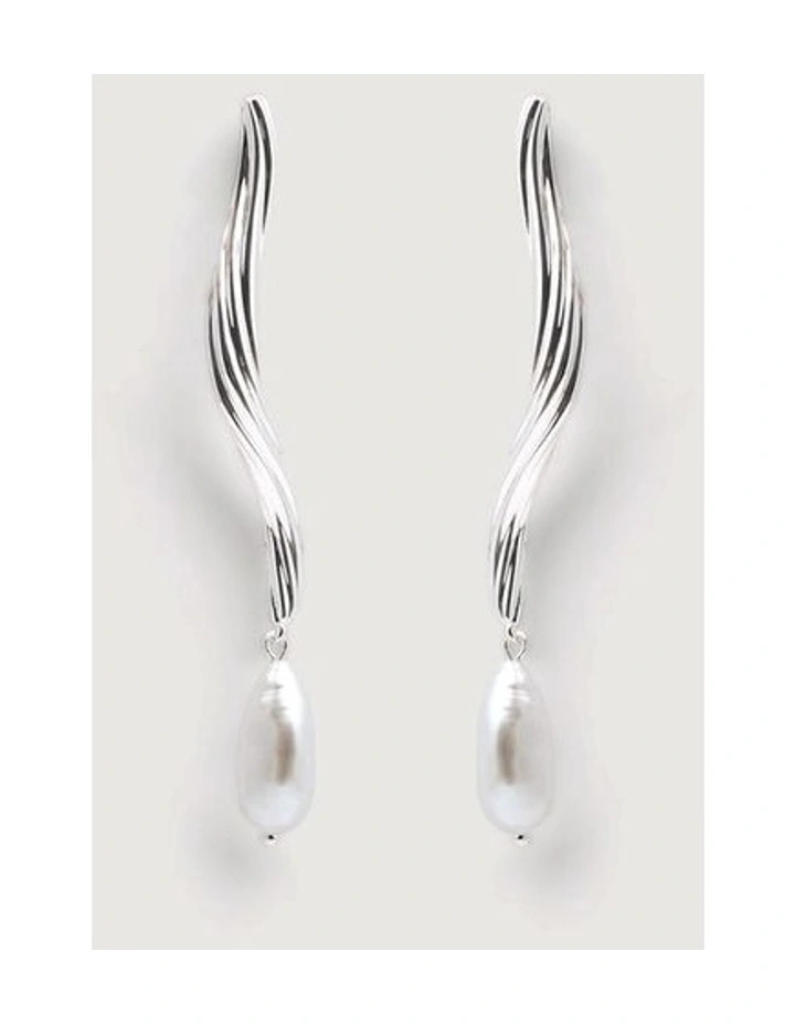 Rumi Pearl Earring in Silver image 1