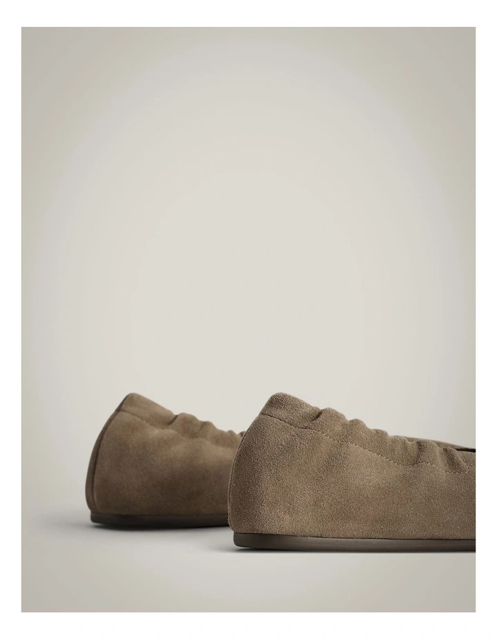 Ava Loafer in Truffle image 5