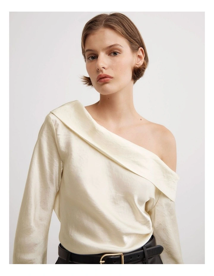 Asymmetric Shoulder Top in Chalk image 3