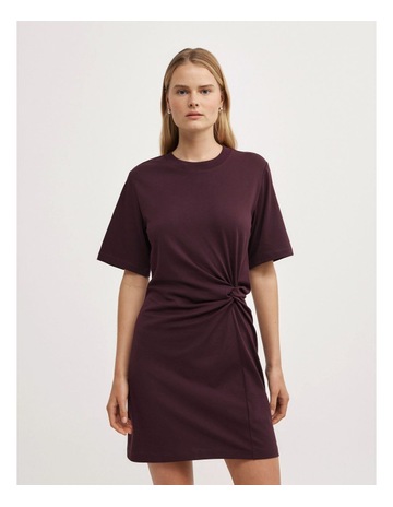 Plum colour