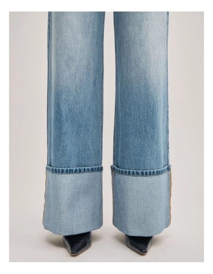 Cuff Detail Jeans in Vintage Sky Wash image 4