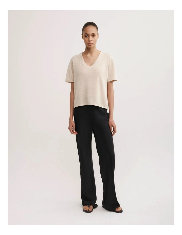 Linen V-neck Knit T-shirt in Sand image 2