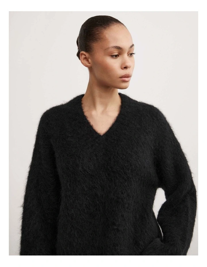 High V-neck Fluffy Knit in Black image 4