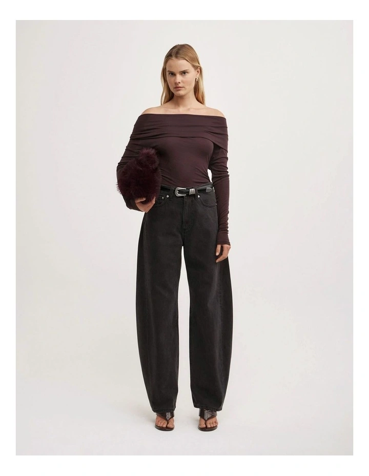 Off Shoulder Long-sleeve Top in Espresso image 2