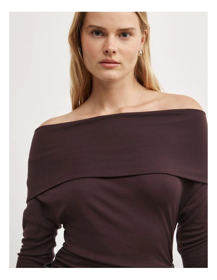 Off Shoulder Long-sleeve Top in Espresso image 3