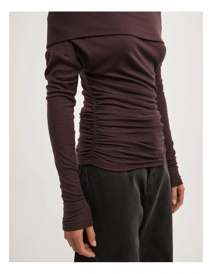 Off Shoulder Long-sleeve Top in Espresso image 4