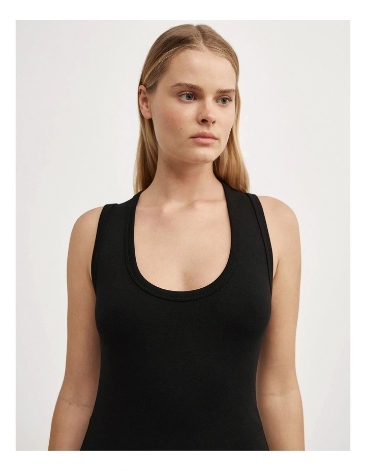 U-neck Tank Top in Black image 3