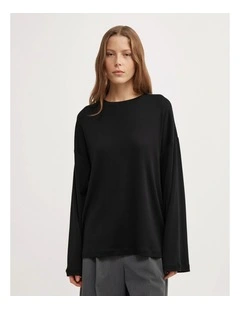 Crew Neck Long-sleeve T-shirt in Black