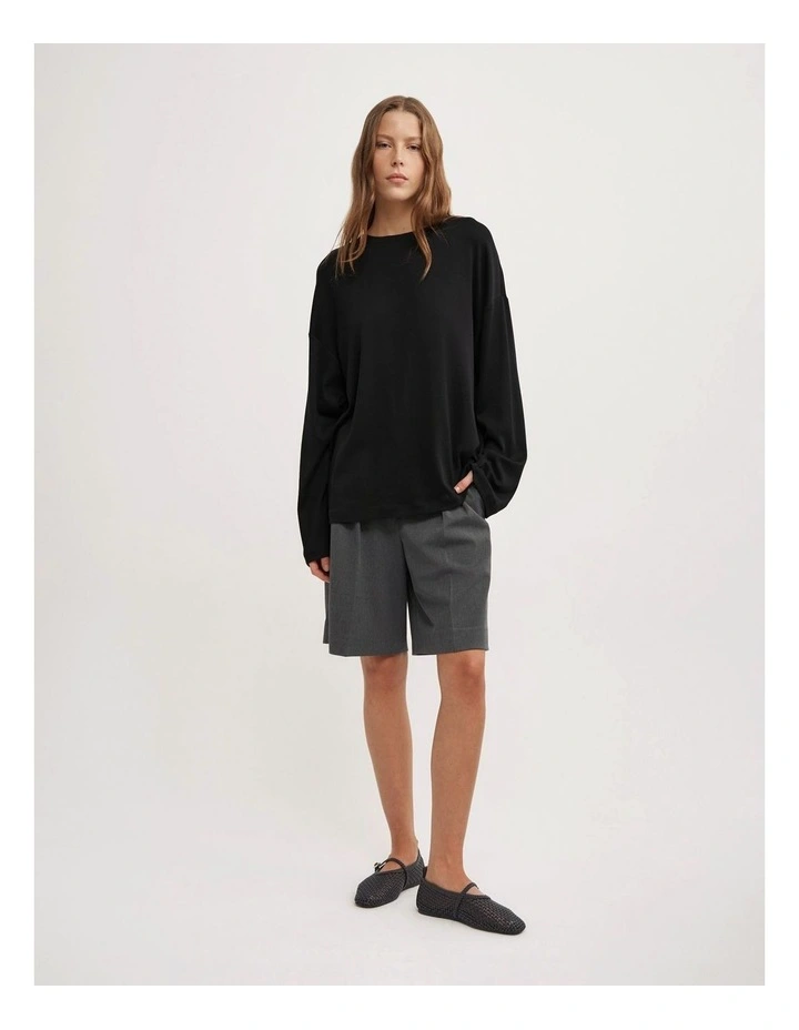 Crew Neck Long-sleeve T-shirt in Black image 2