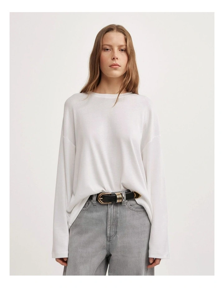 Crew Neck Long-sleeve T-shirt in Fresh White image 3