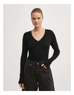 Fine V-neck Long-sleeve Top in Black