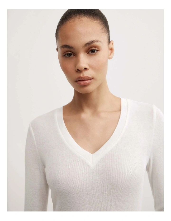 Fine V-neck Long-sleeve Top in Fresh White image 2