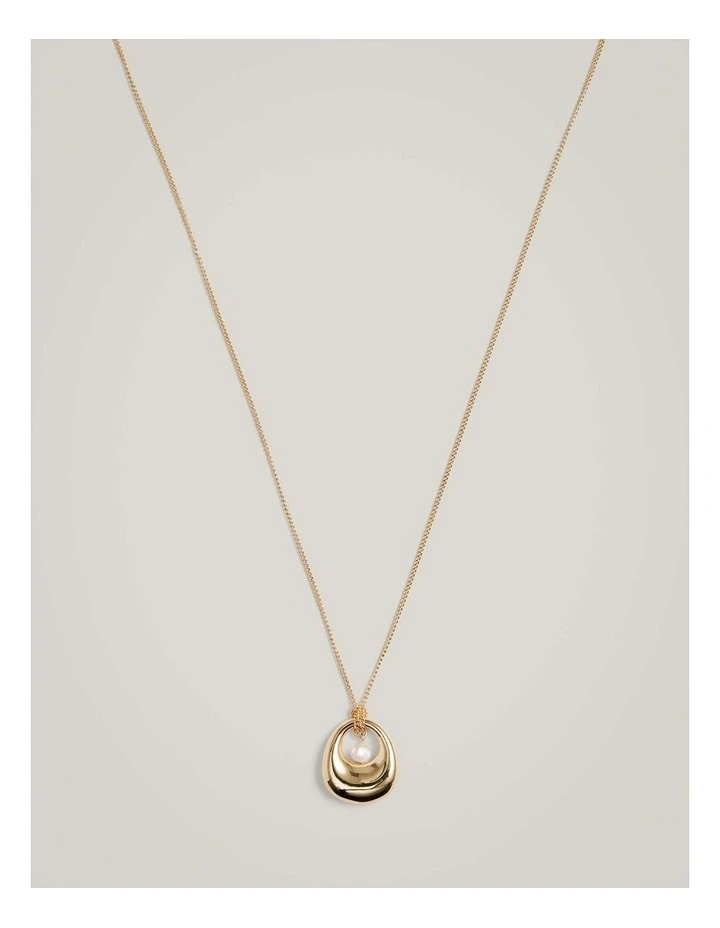 Tate Necklace in Gold image 5