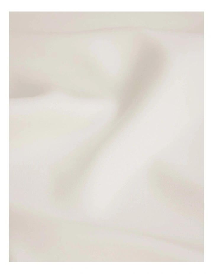 Lee Fringe Scarf in Chalk image 4