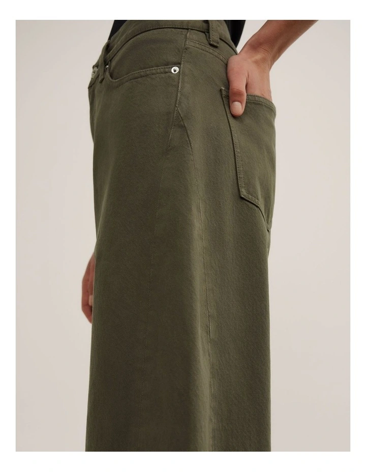 Barrel Leg Jeans in Khaki image 4