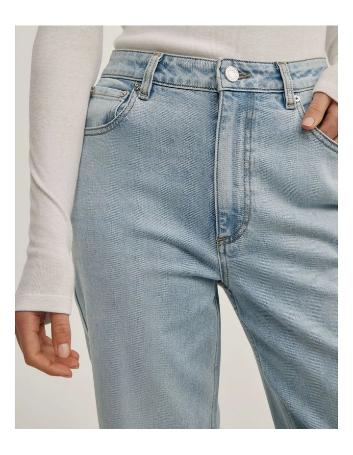 Straight Crop Jeans in Fresh Blue image 3