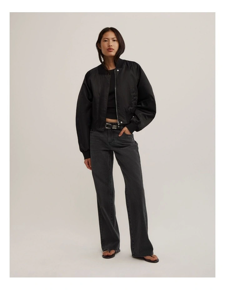 Low Rise Relaxed Jeans in Charcoal Wash image 3
