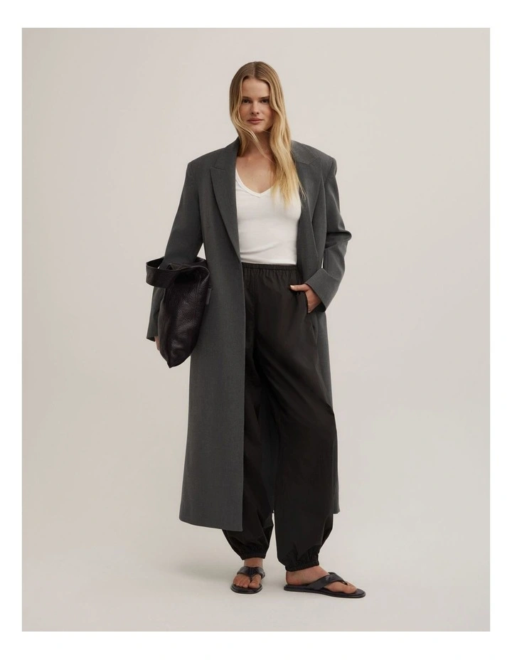 Relaxed Balloon Pant in Black image 3