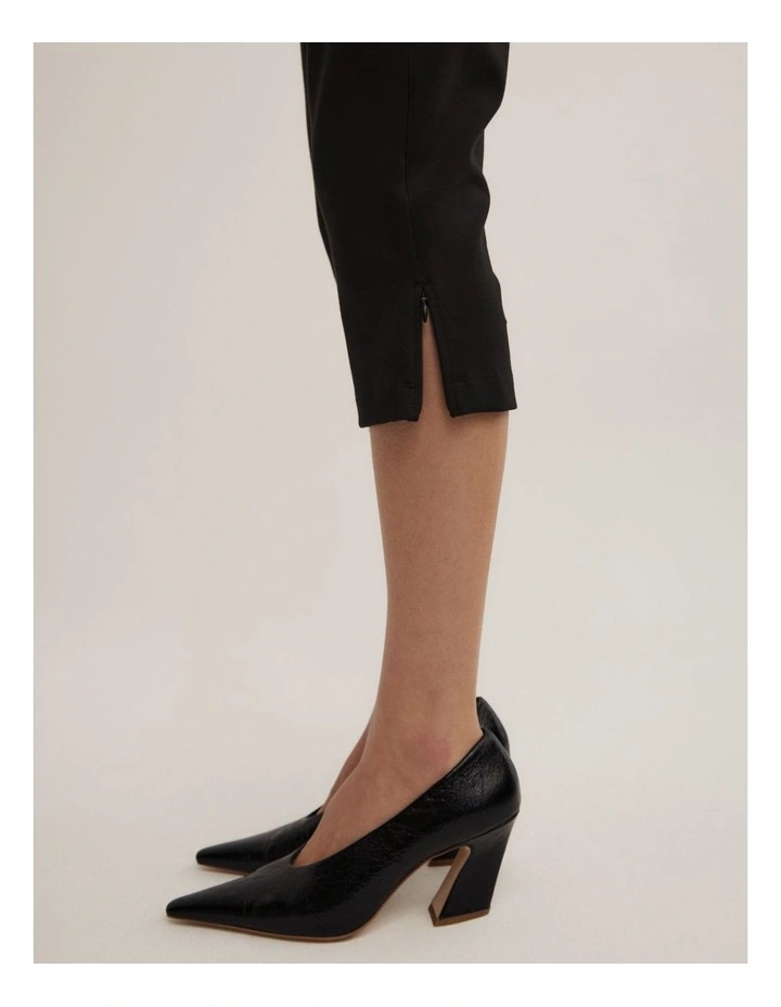 Capri Pant in Black image 5