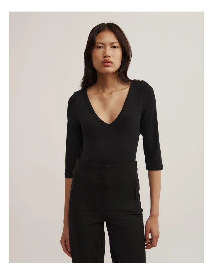 3/4 Sleeve T-shirt in Black image 1
