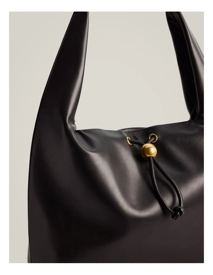 Harper Hobo Bag in Black image 3