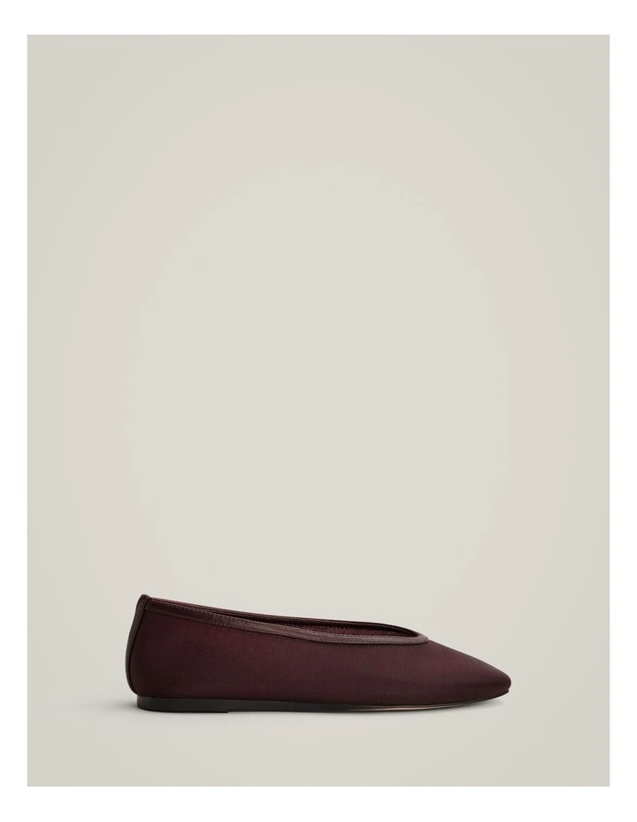 Petra Mesh Flat in Fig image 1
