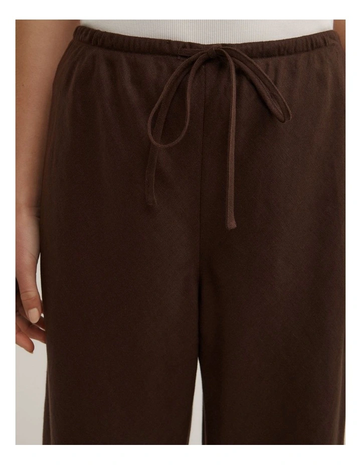 Bias Linen Pant in Espresso image 4
