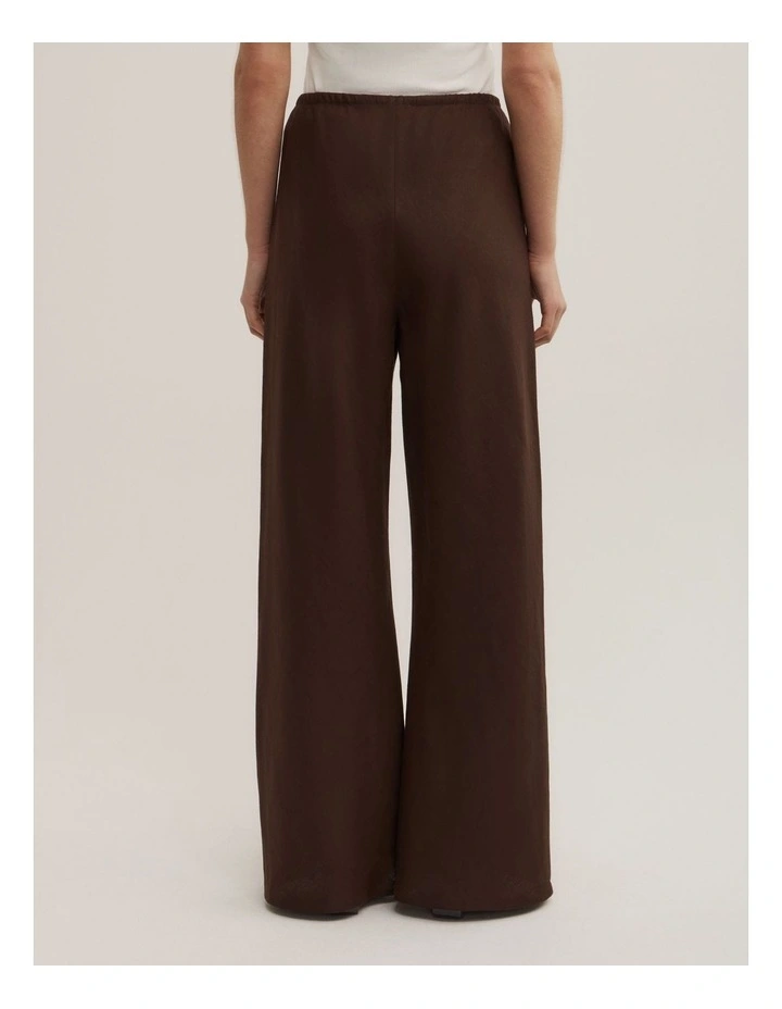 Bias Linen Pant in Espresso image 5