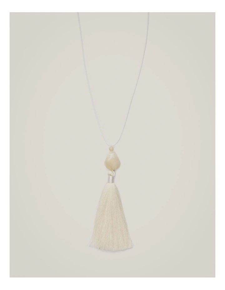 Taylor Pendant in Chalk image 4
