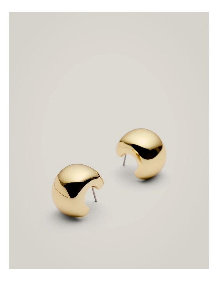 Sabi Earrings in Gold image 4