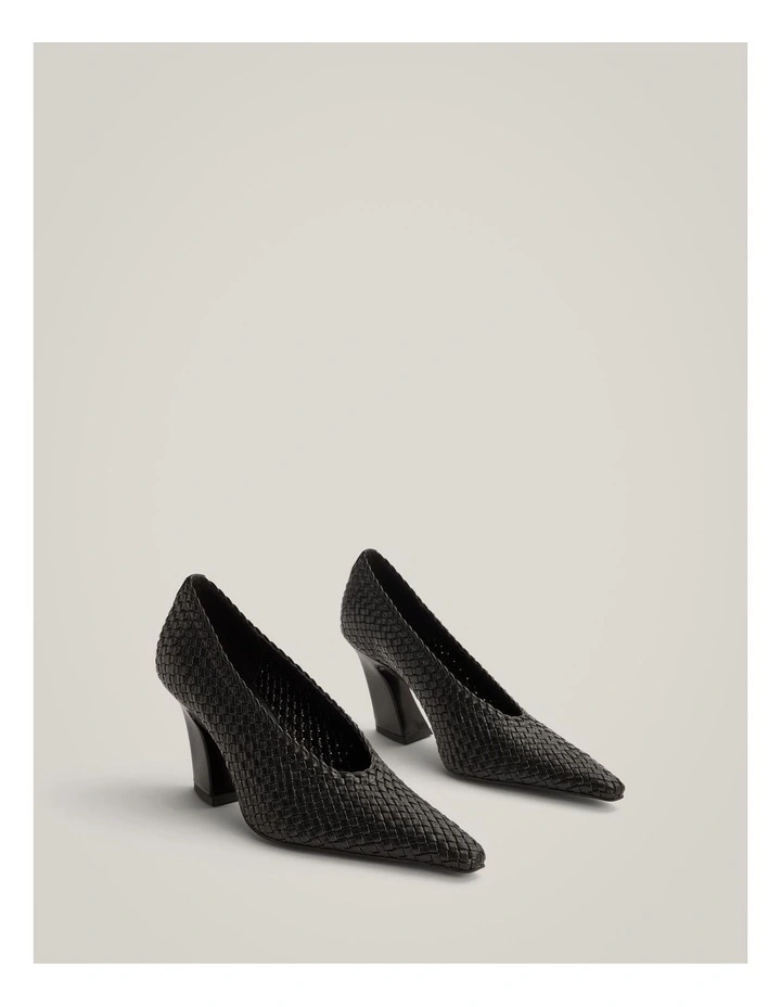 Avery Wve Heel in Black image 3