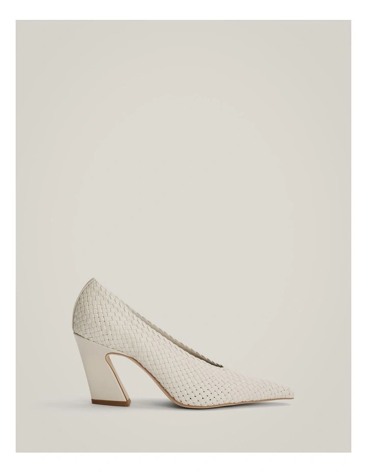Avery Wve Heel in Chalk image 1