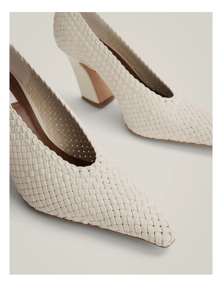 Avery Wve Heel in Chalk image 4