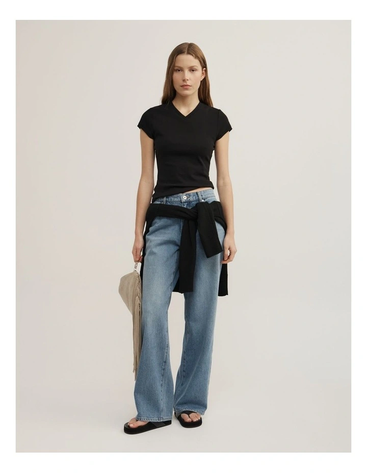 Mid Rise Relaxed Jeans in Amalfi Wash image 4