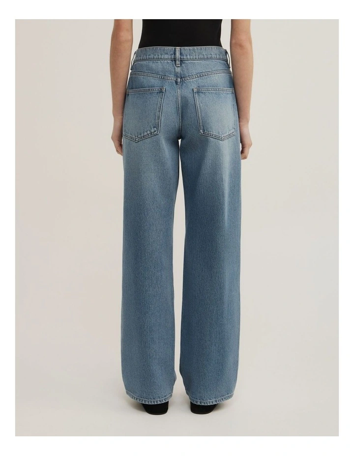 Mid Rise Relaxed Jeans in Amalfi Wash image 6