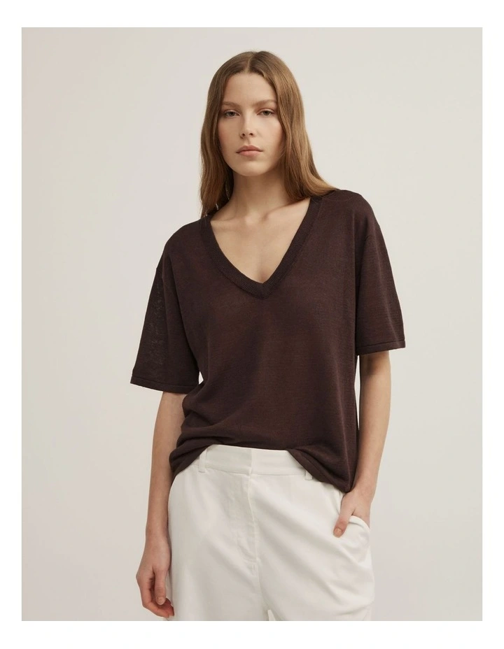 Linen V-neck Knit T-shirt in Espresso image 1