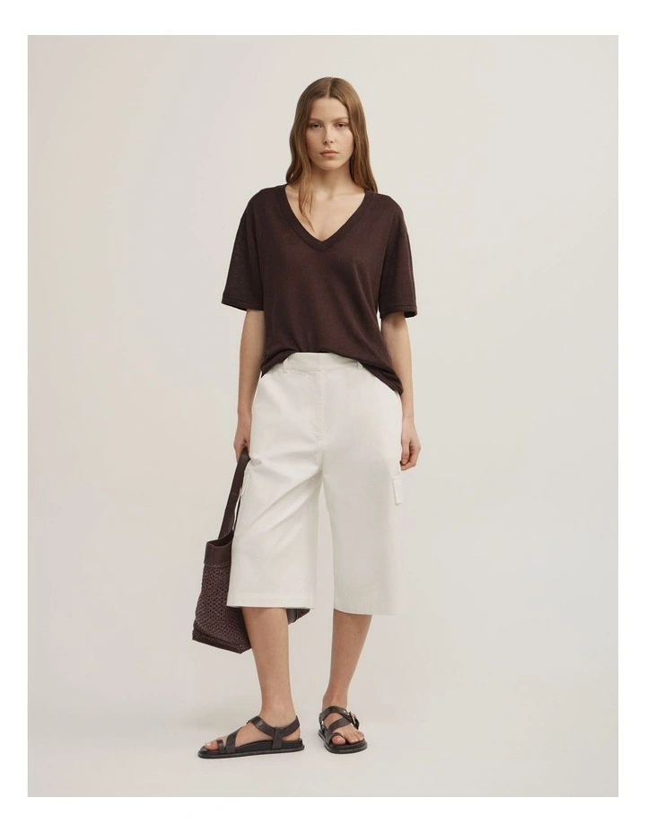 Linen V-neck Knit T-shirt in Espresso image 2