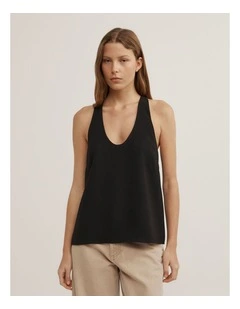 V-scoop Tank in Black
