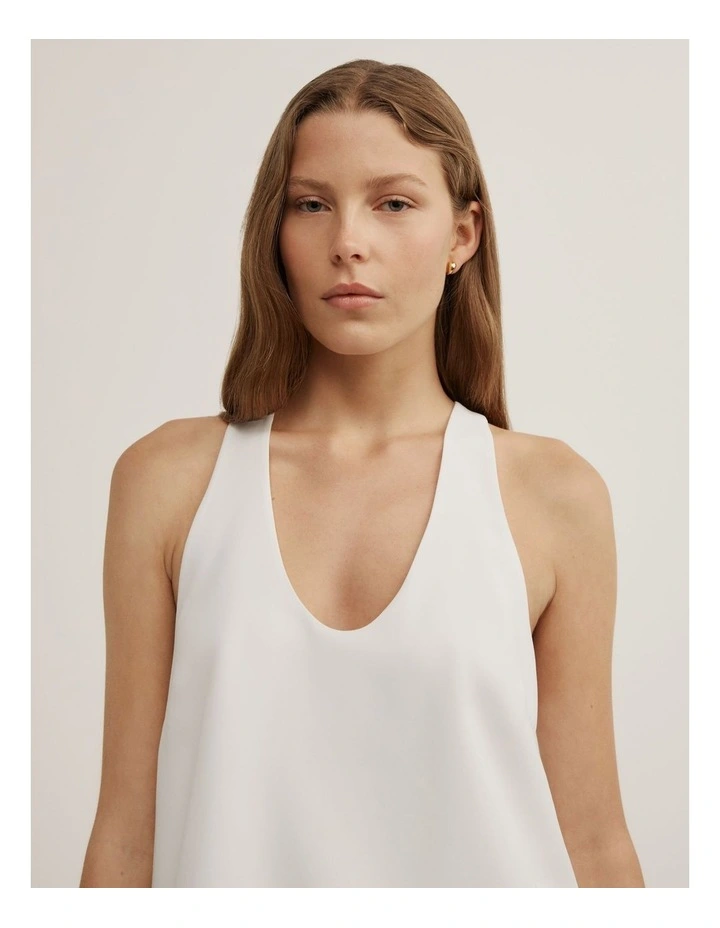 V-scoop Tank in Fresh White image 3