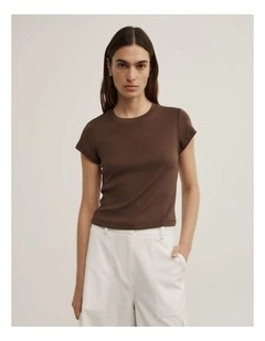 Short Sleeve Fitted T-shirt in Chocolate