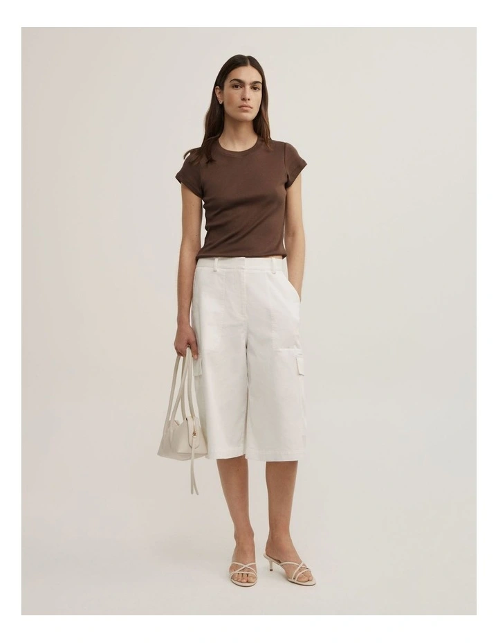 Short Sleeve Fitted T-shirt in Chocolate image 2