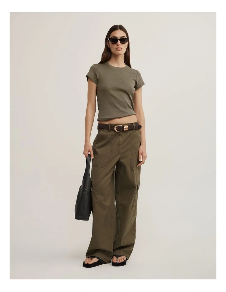 Short Sleeve Fitted T-shirt in Olive image 2