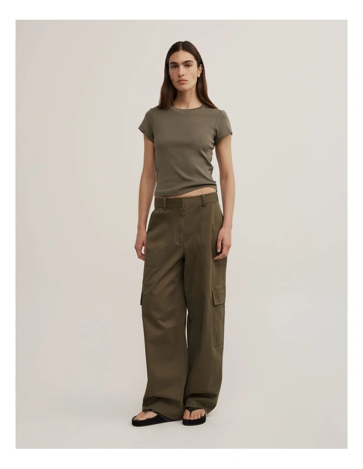 Short Sleeve Fitted T-shirt in Olive image 4